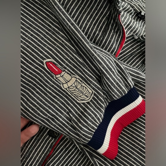 NEVER WORN!! MADE IN SOUTH KOREA shirt - Picture 7 of 9